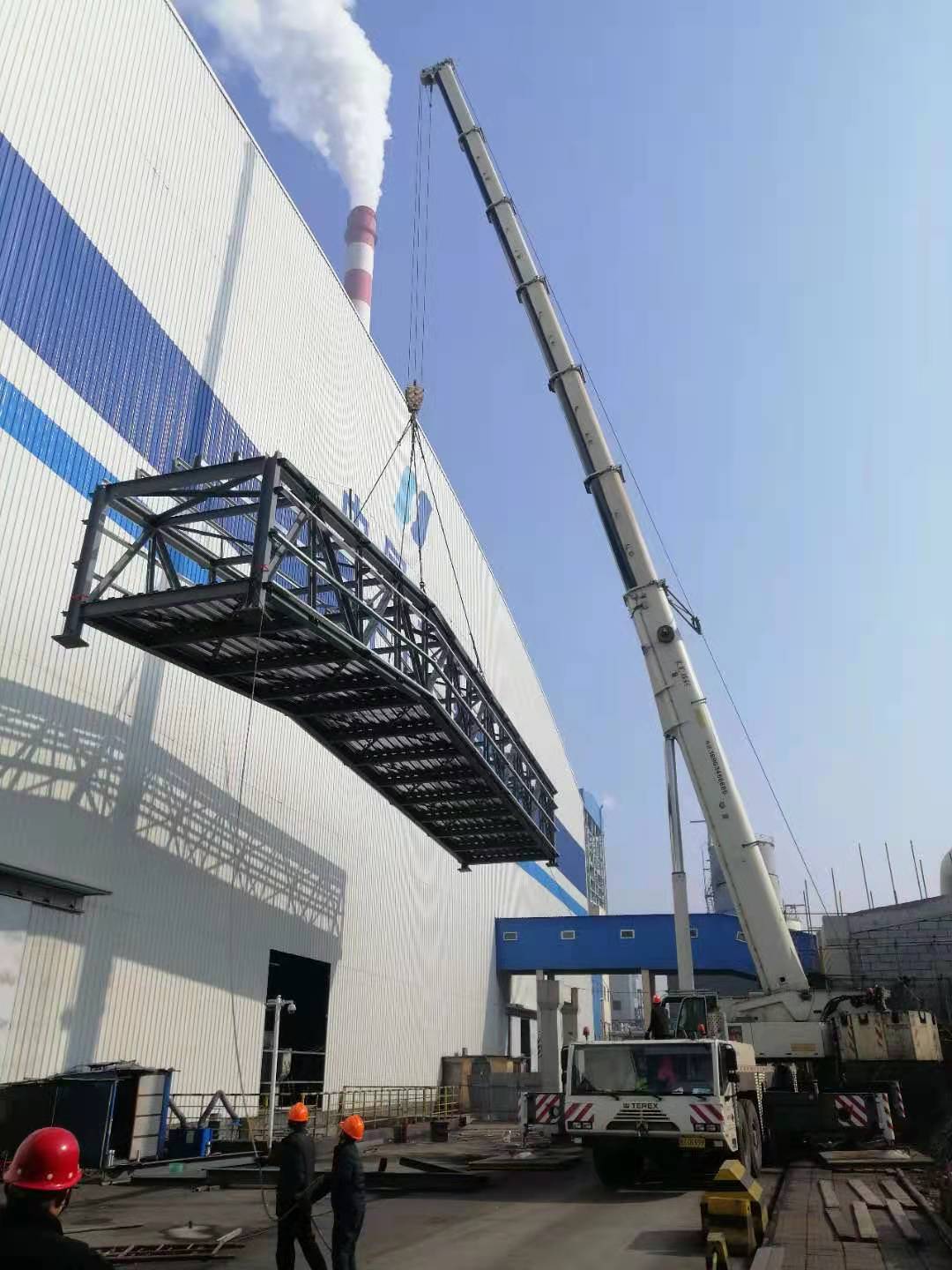 莱城电厂输煤通廊吊装.jpg
